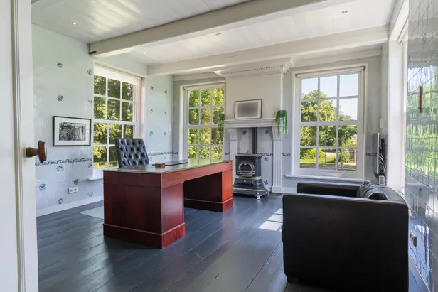 Authentieke opkamer van het voorhuis