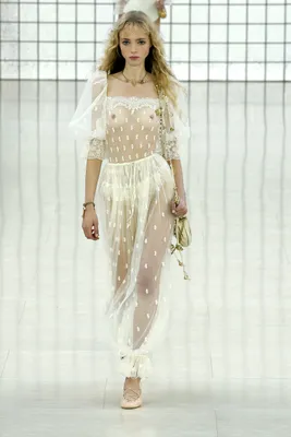 Chloé SS25 PFW