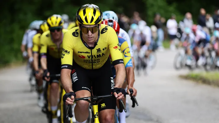edoardo affini in het shirt van visma | lease a bike