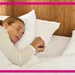 Fabulous Friday: win beddengoed van SJUMO – Foto van blonde vrouw in bed met wit beddengoed.