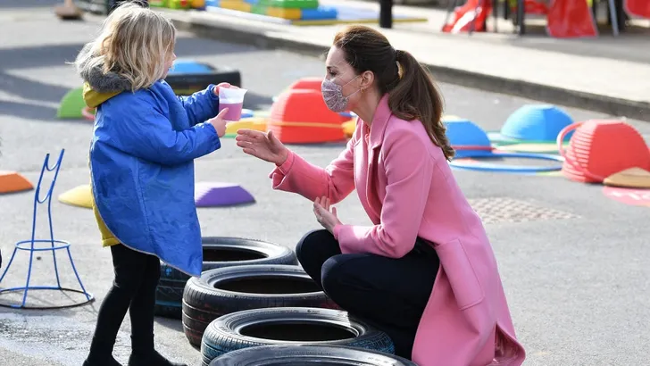 Ook zin in een roze jas, net als hertogin Kate?