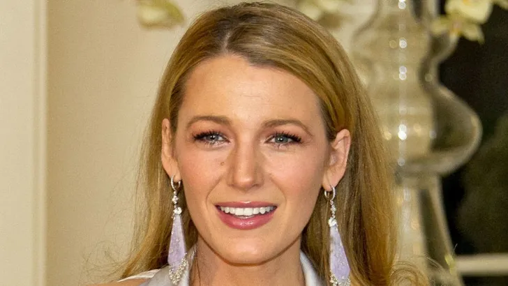 Blake Lively wordt aangevallen door haai in nieuwste thriller