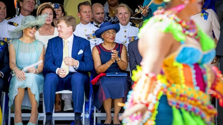 Oranjes: Curaçao, jetlag, notabelen, Sting!