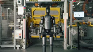 BMW laat inmiddels tienduizenden auto's bouwen door mensachtige robots in de fabriek