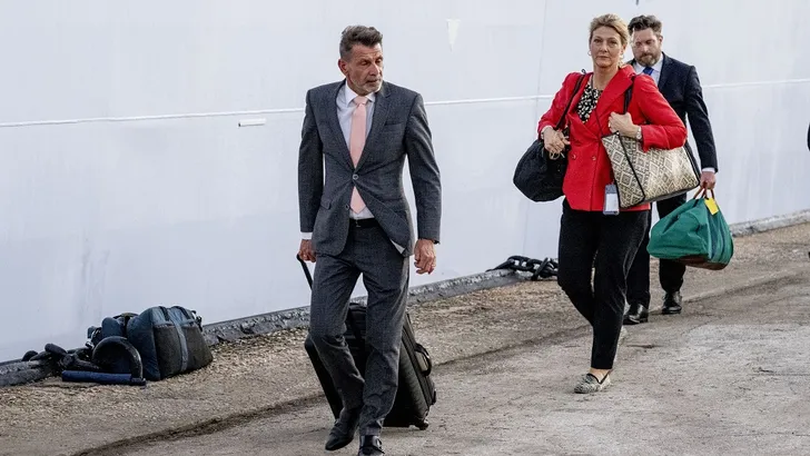 aankomst oranjes curacao marien vink jolanda ten brinke