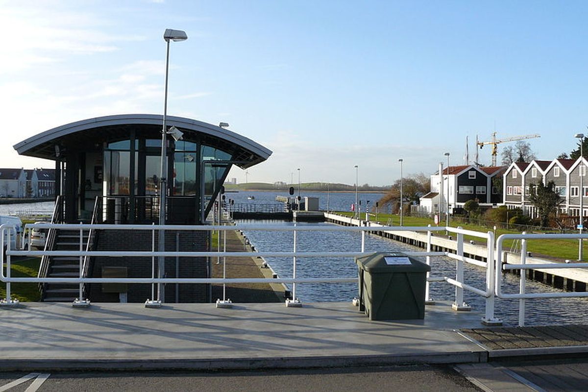 Grote Sluis in Spaarndam gestremd voor de pleziervaart