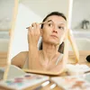 Frisse blik na je 40e? Zó lift je je wenkbrauwen – zonder botox | Nouveau