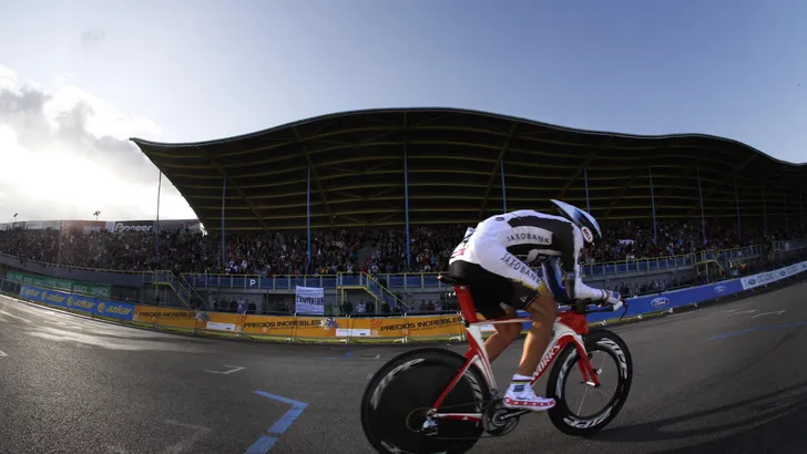 Retro: Cancellara snelt naar winst op TT-circuit Assen
