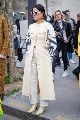 Loewe - Street and People - Paris Fall Winter 2022 Fashion Week