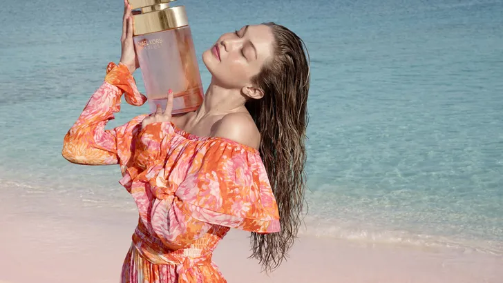 Wonderlust! Gigi Hadid is het nieuwe gezicht van Michael Kors 