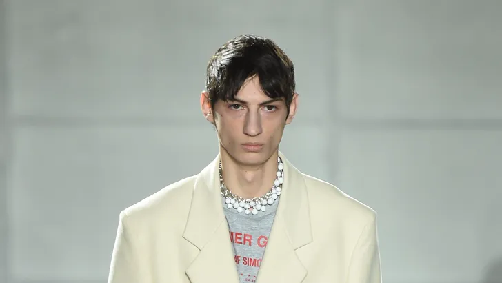 Raf Simons verkoopt ducktape van 165 euro