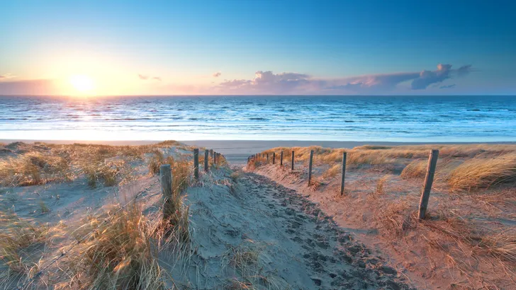 De meest betaalbare stranden van Nederland