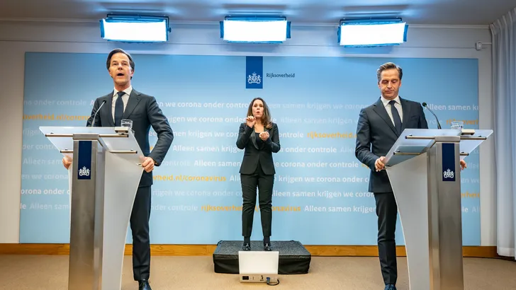 Persconferentie: 'Drie weken lang in lockdown'