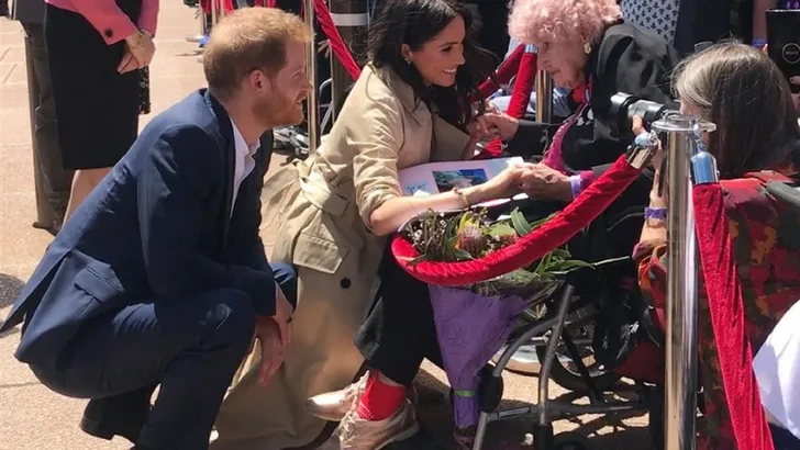 Leuk: Australische vrouw (99) op verjaardag verrast met brief van Harry en Meghan