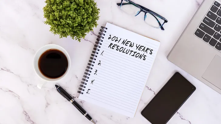New Year's Resolutions 2021 text on note pad
