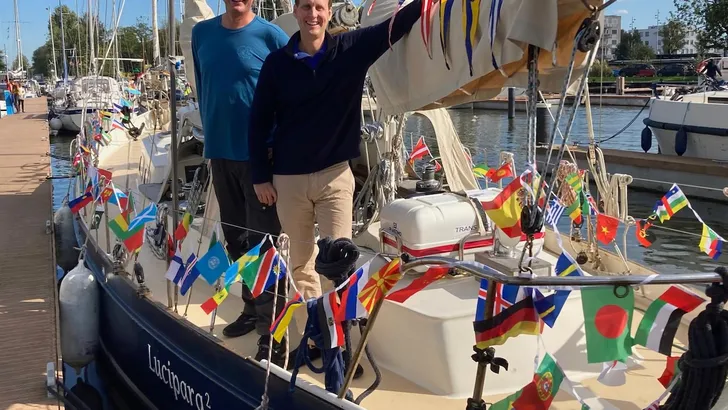 Ivar (l) en Floris (r) zijn weer thuis in de Sixhaven